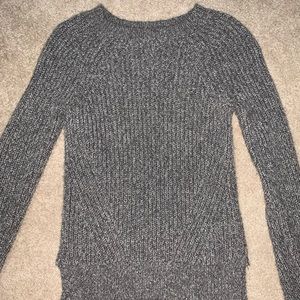⭐️ABERCROMBIE AND FITCH KNIT SWEATER